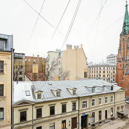 Sunny Grand By Old Town Апартаменты *
