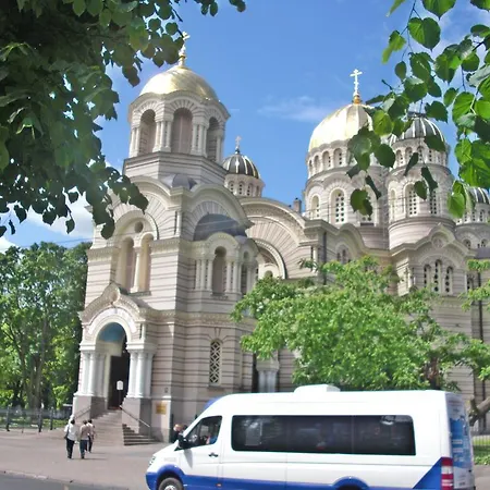 Sunny Grand By Old Town Апартаменты Рига